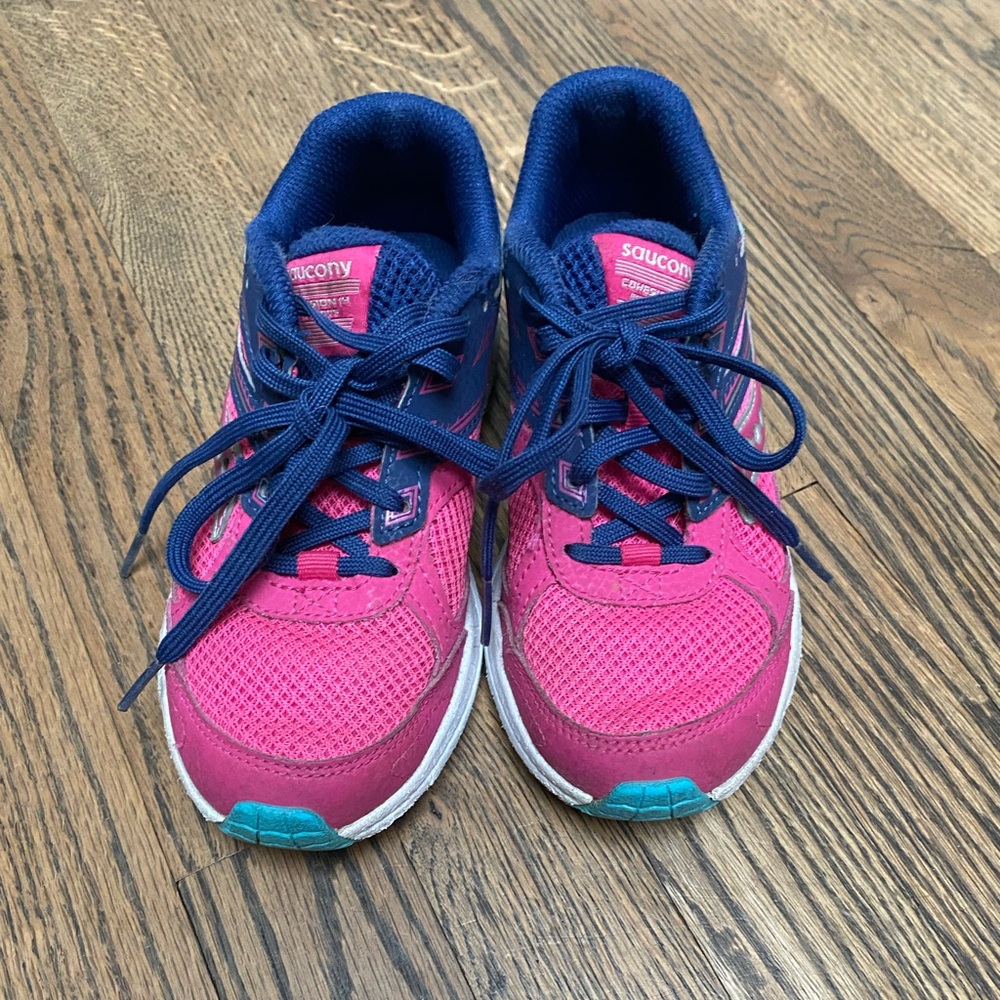 Saucony Kids Sneakers in Pink and Navy- size 1
